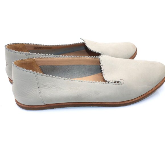 Ugg Leather Slip-On Flats Women Size 9.5 Beige Scalloped Edge Casual Shoes - Picture 3 of 6